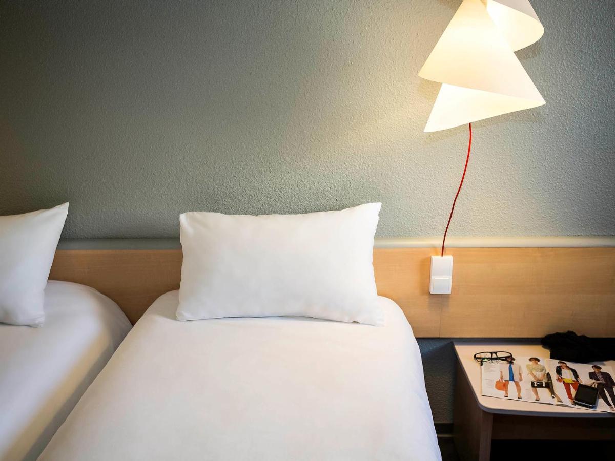 Отель Ibis Montelimar Nord Saulce-sur-Rhone Экстерьер фото