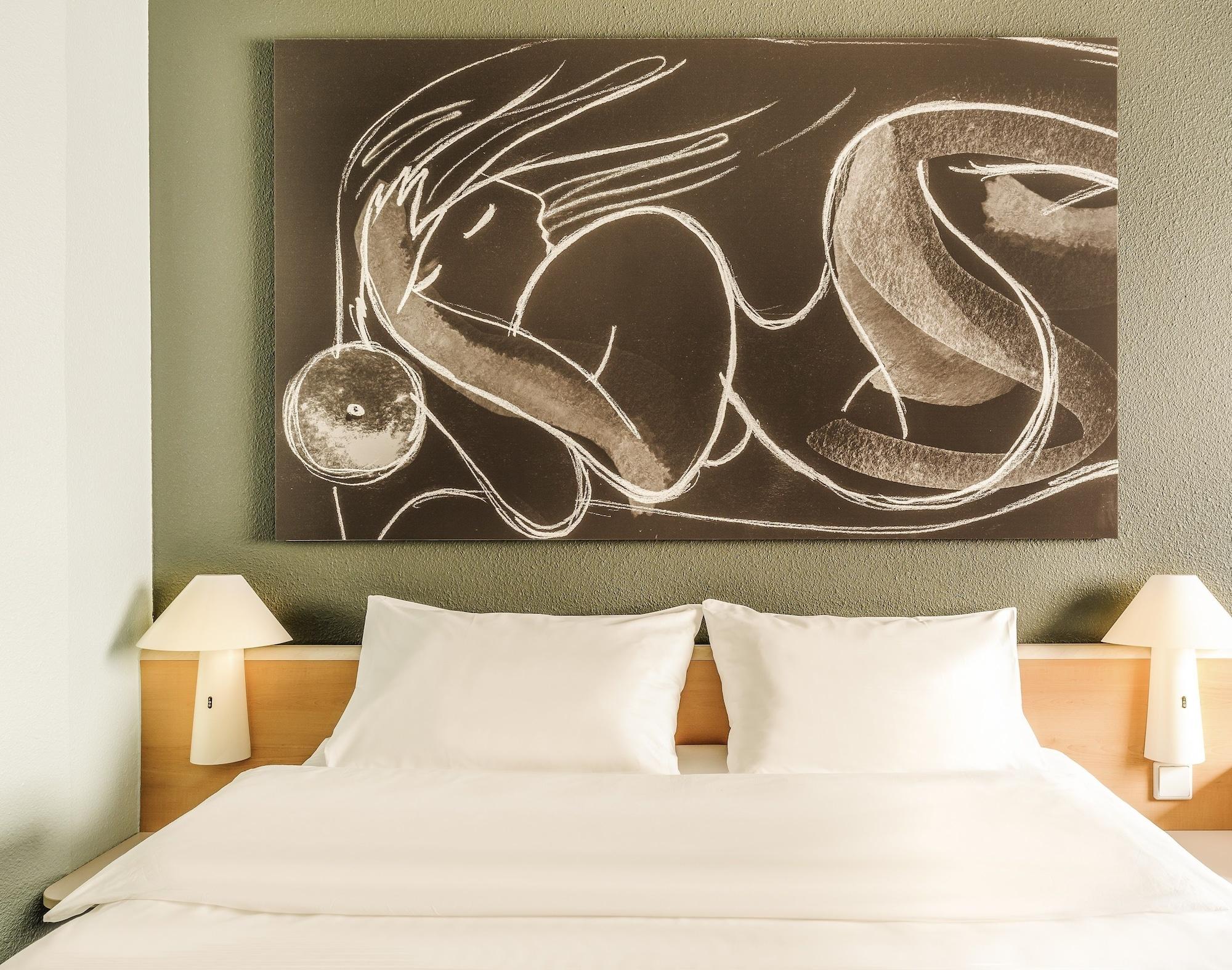 Отель Ibis Montelimar Nord Saulce-sur-Rhone Экстерьер фото