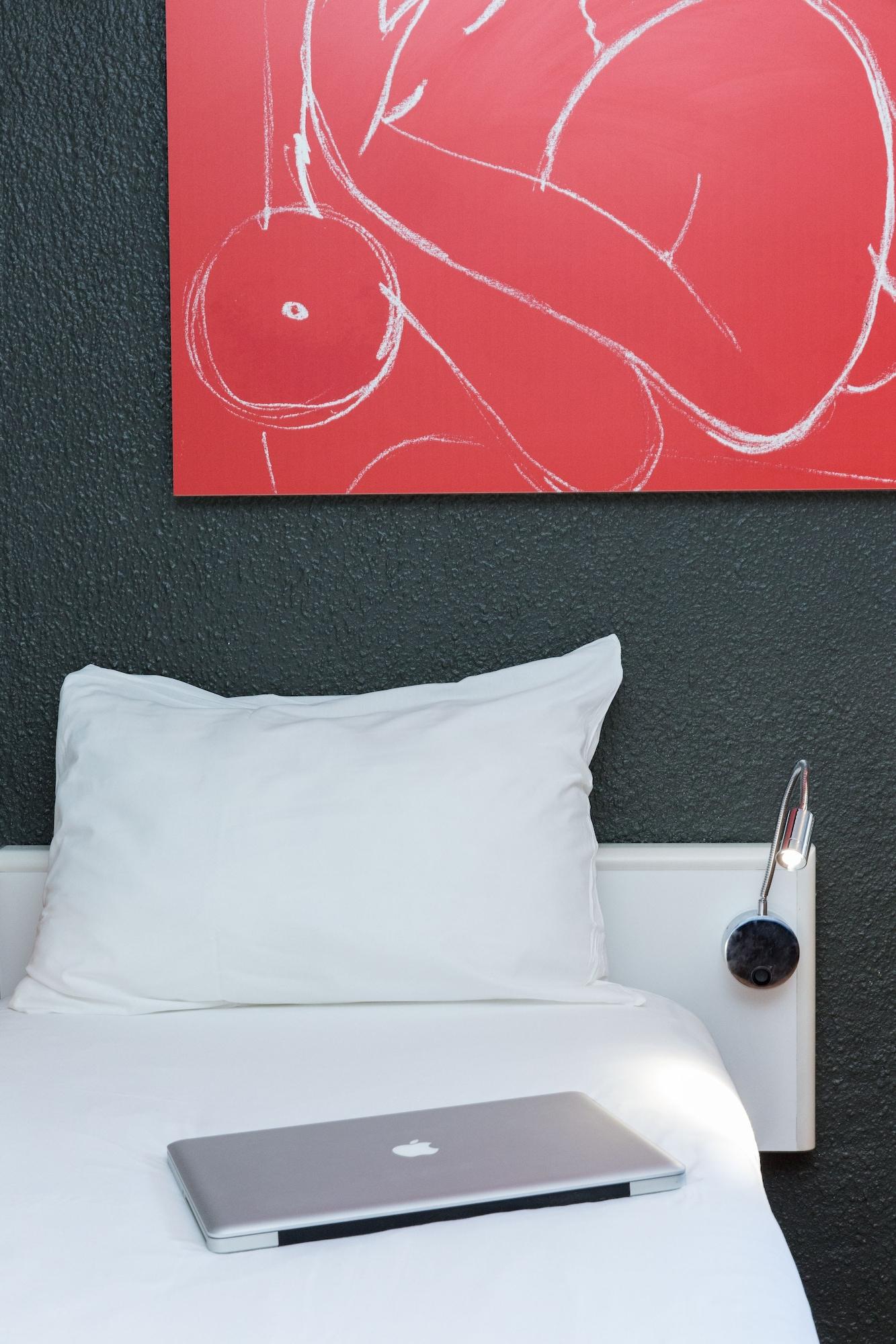 Отель Ibis Montelimar Nord Saulce-sur-Rhone Экстерьер фото