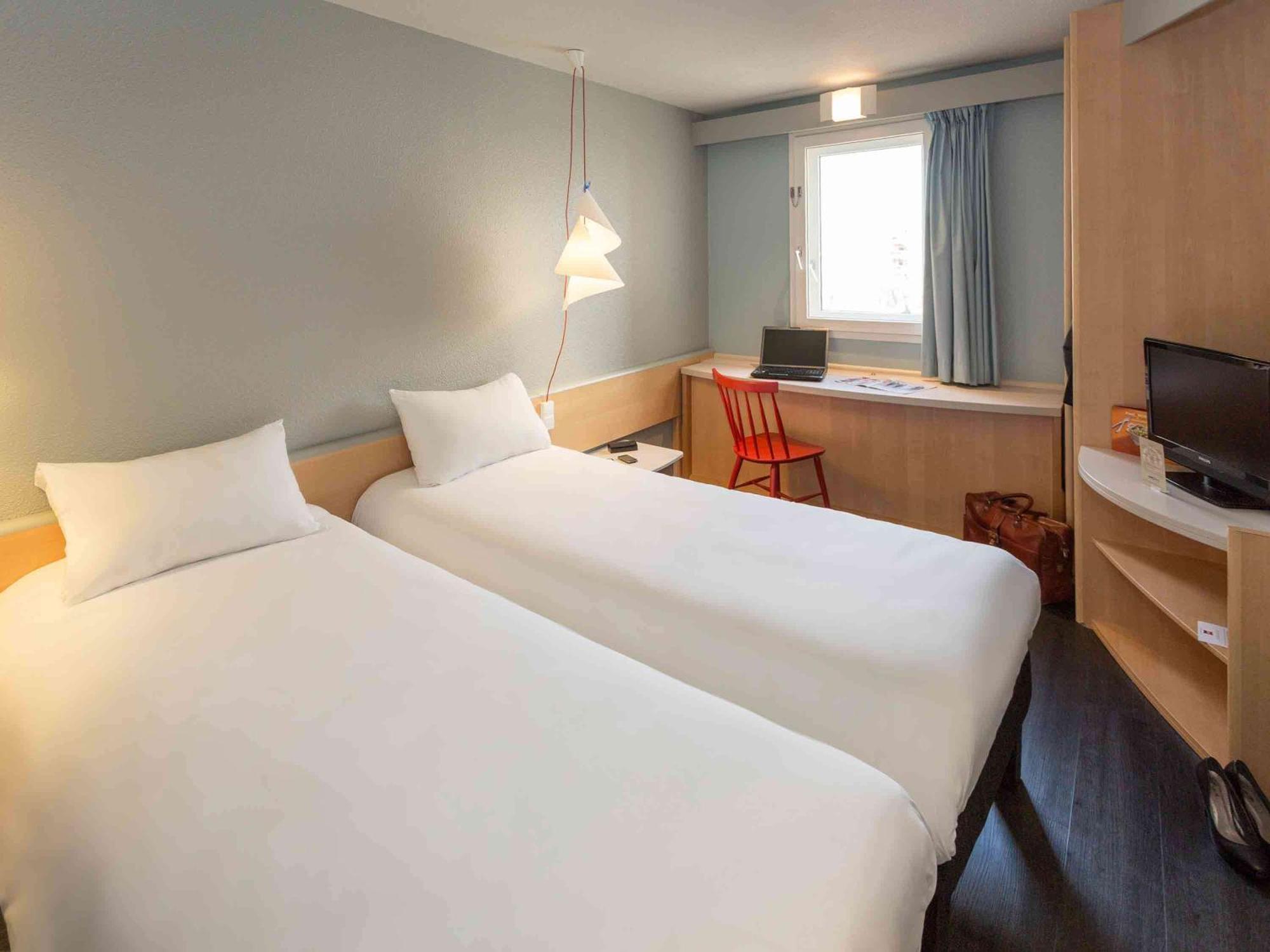 Отель Ibis Montelimar Nord Saulce-sur-Rhone Экстерьер фото