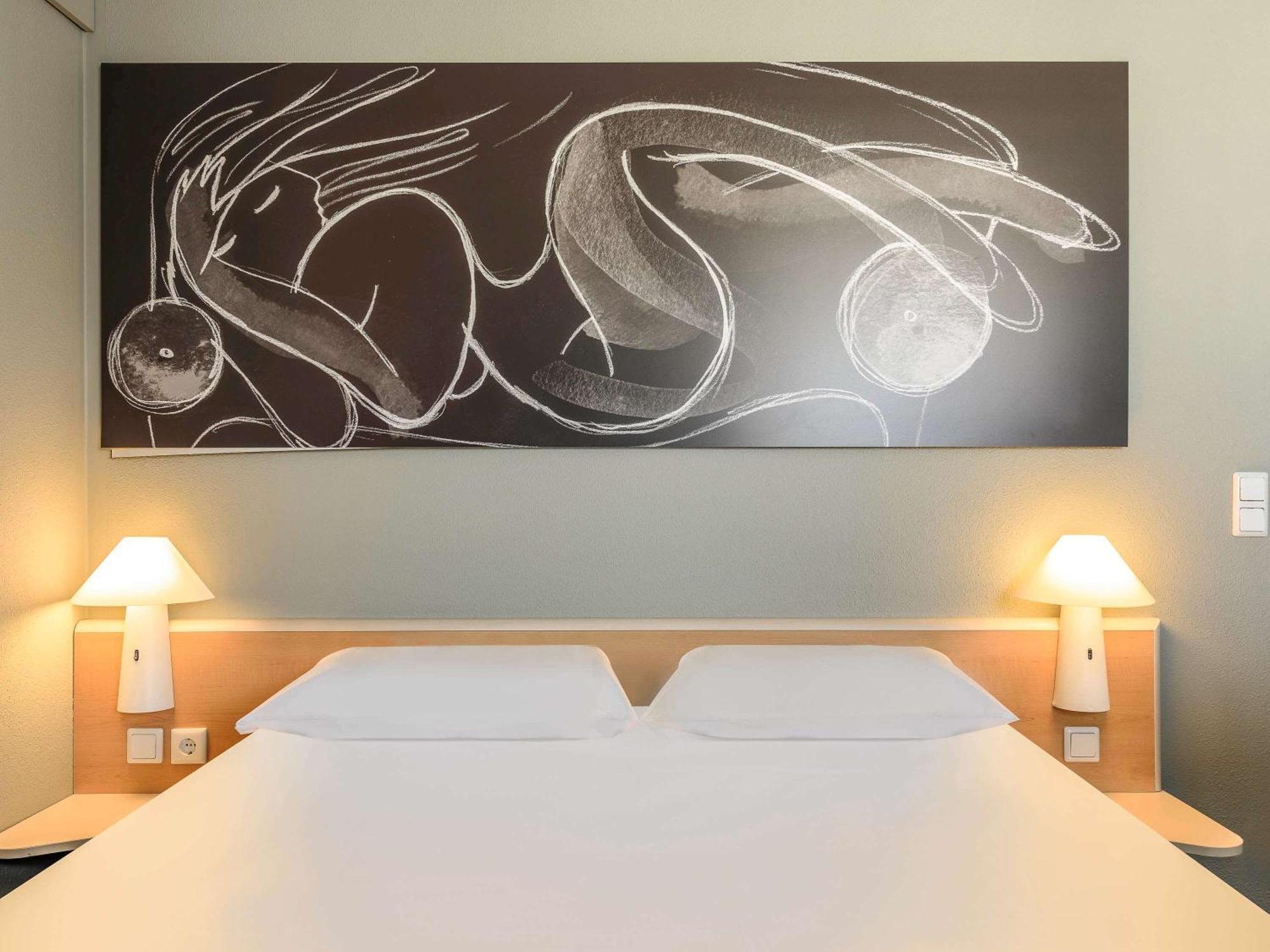 Отель Ibis Montelimar Nord Saulce-sur-Rhone Экстерьер фото