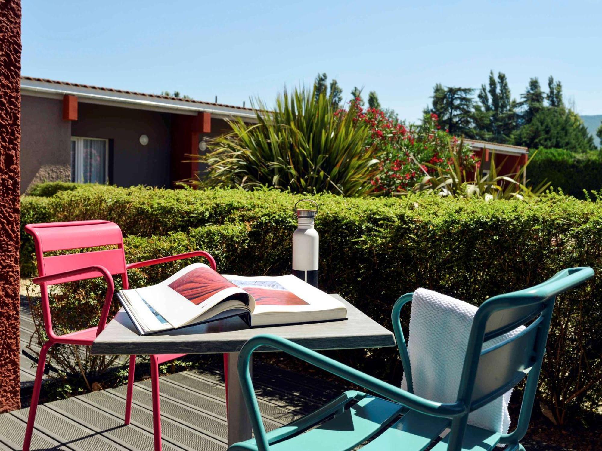 Отель Ibis Montelimar Nord Saulce-sur-Rhone Экстерьер фото