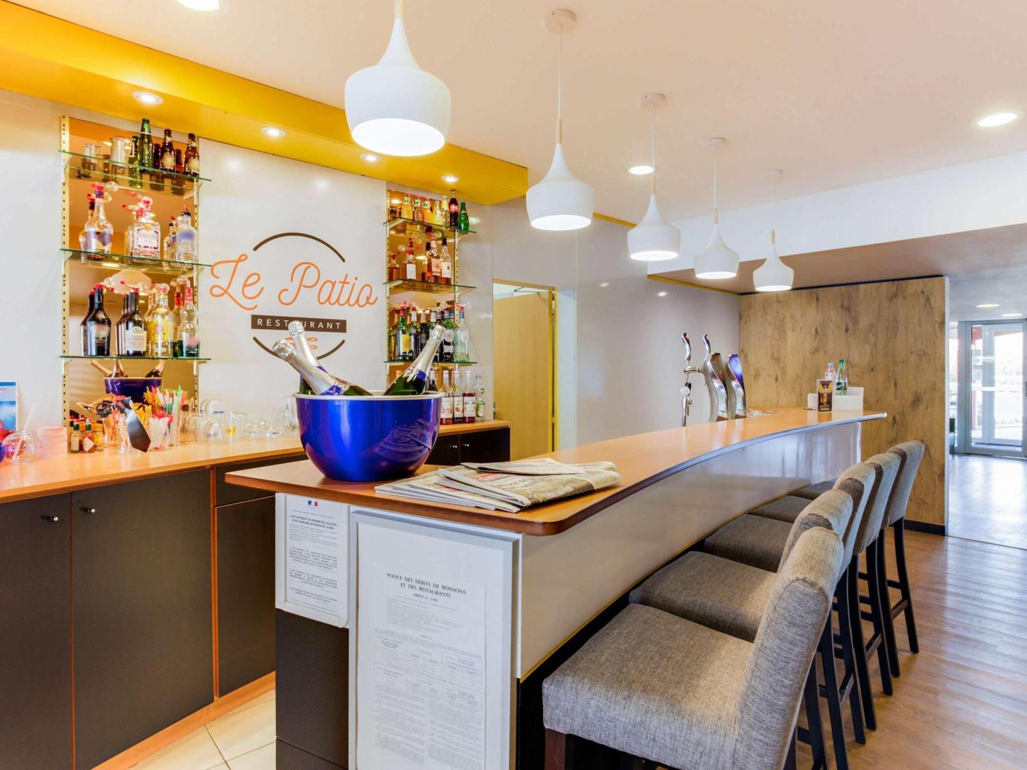 Отель Ibis Montelimar Nord Saulce-sur-Rhone Экстерьер фото