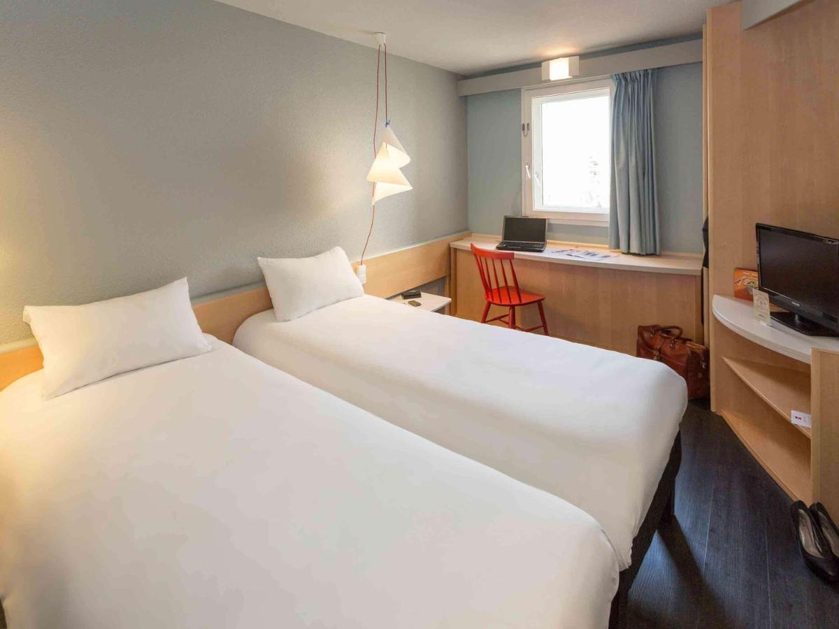 Отель Ibis Montelimar Nord Saulce-sur-Rhone Экстерьер фото